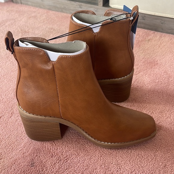 Universal Thread Bristol Booties cognac Target heeled brown New - Picture 4 of 5